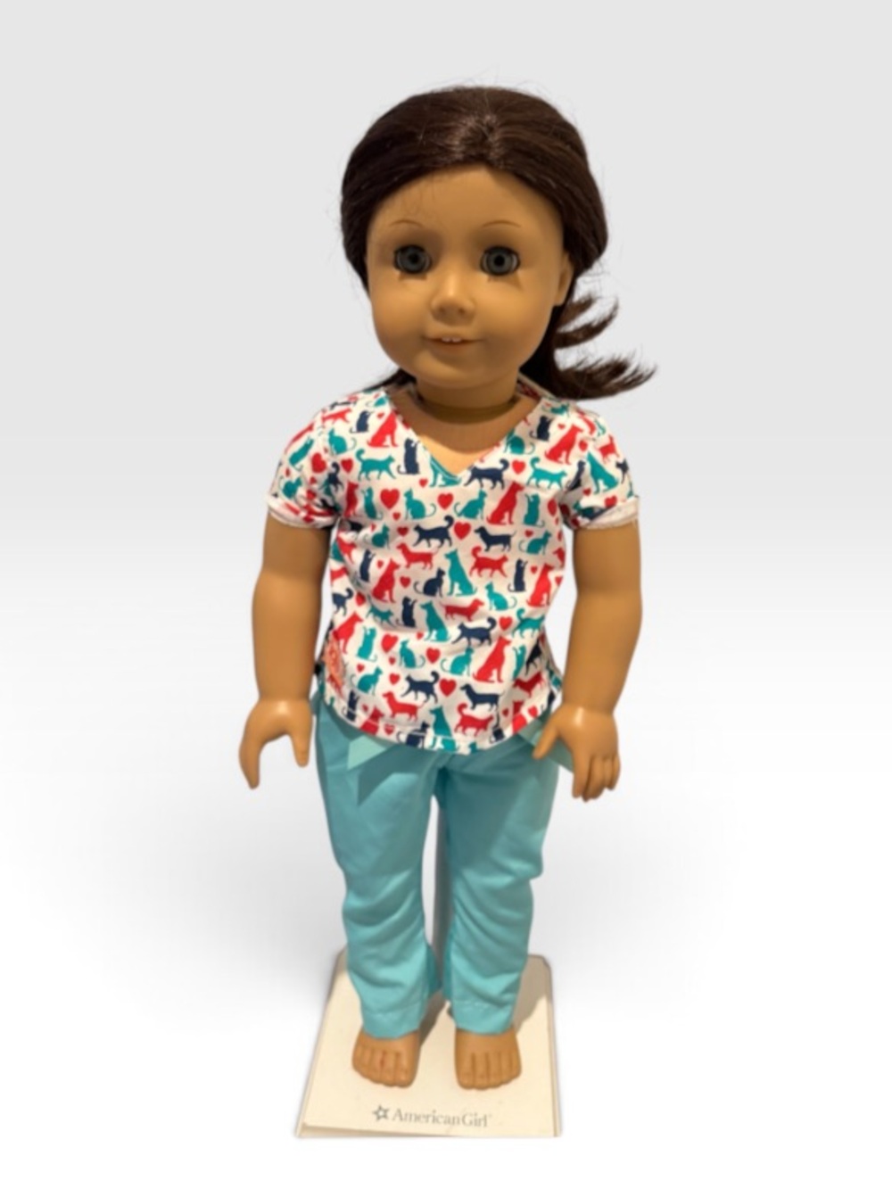 Beautiful American girl Truly me doll 28 retired dark brown hair green eyes